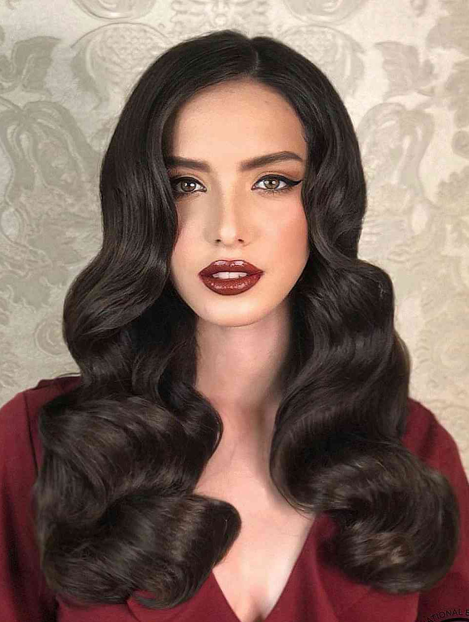 Long Black Wig Without Bangs Synthetic Wig FaceFraming Wigs Long Curly